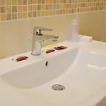 Regina 3*