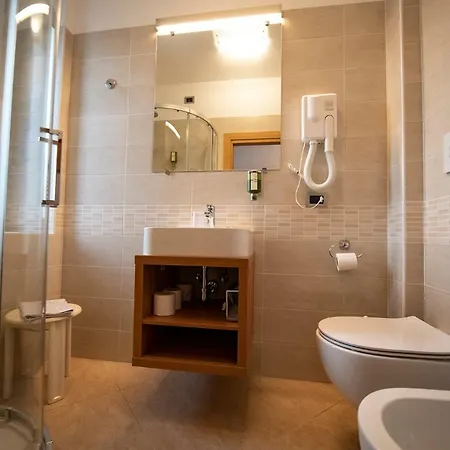 Hotel Regina 3*