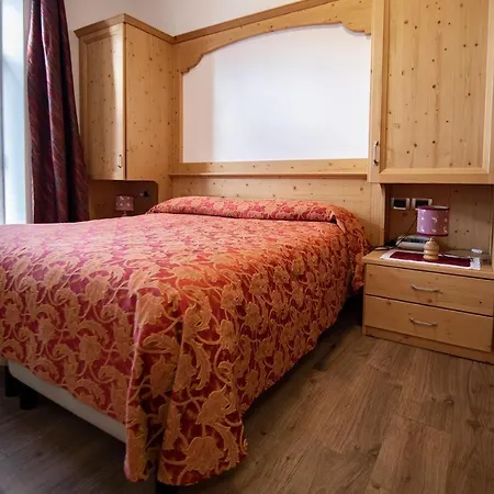 Regina كورتينا دامبيتزو